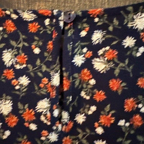 🌺 SO Floral Blouse Size M - Picture 4 of 5